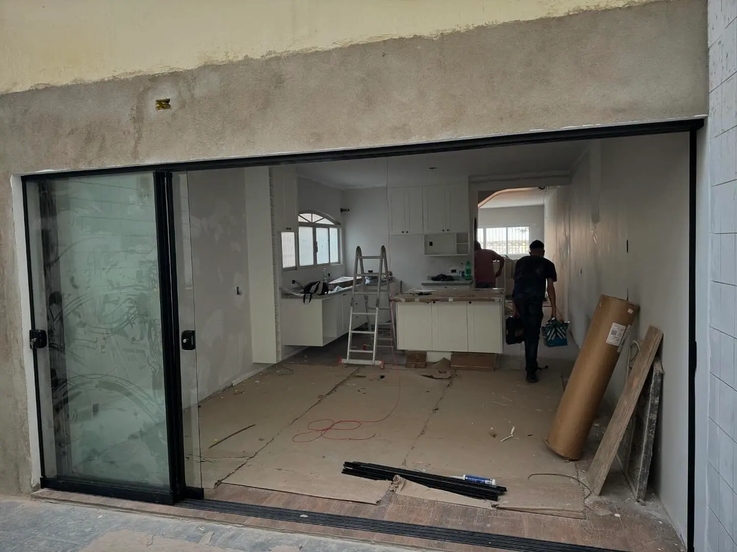 Portas de vidro em projeto da GRS Vidros